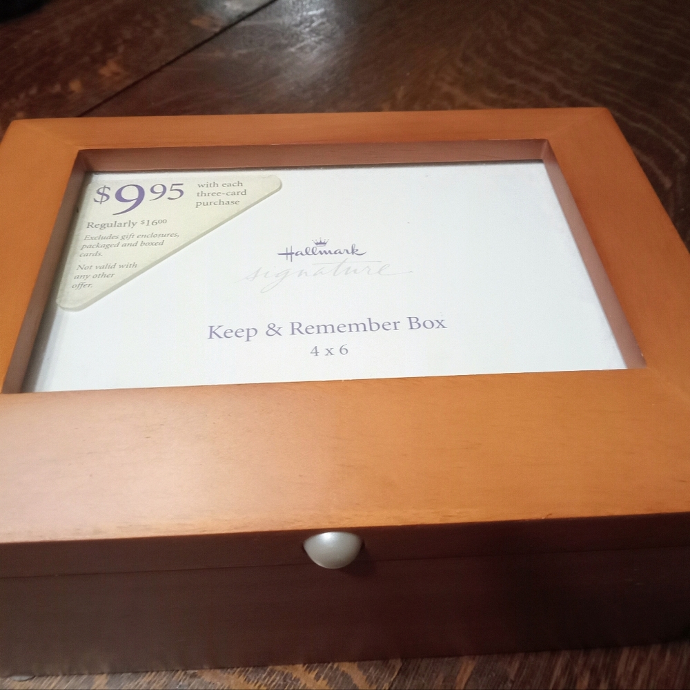 Vintage Hallmark Signature Keep And Remember Box